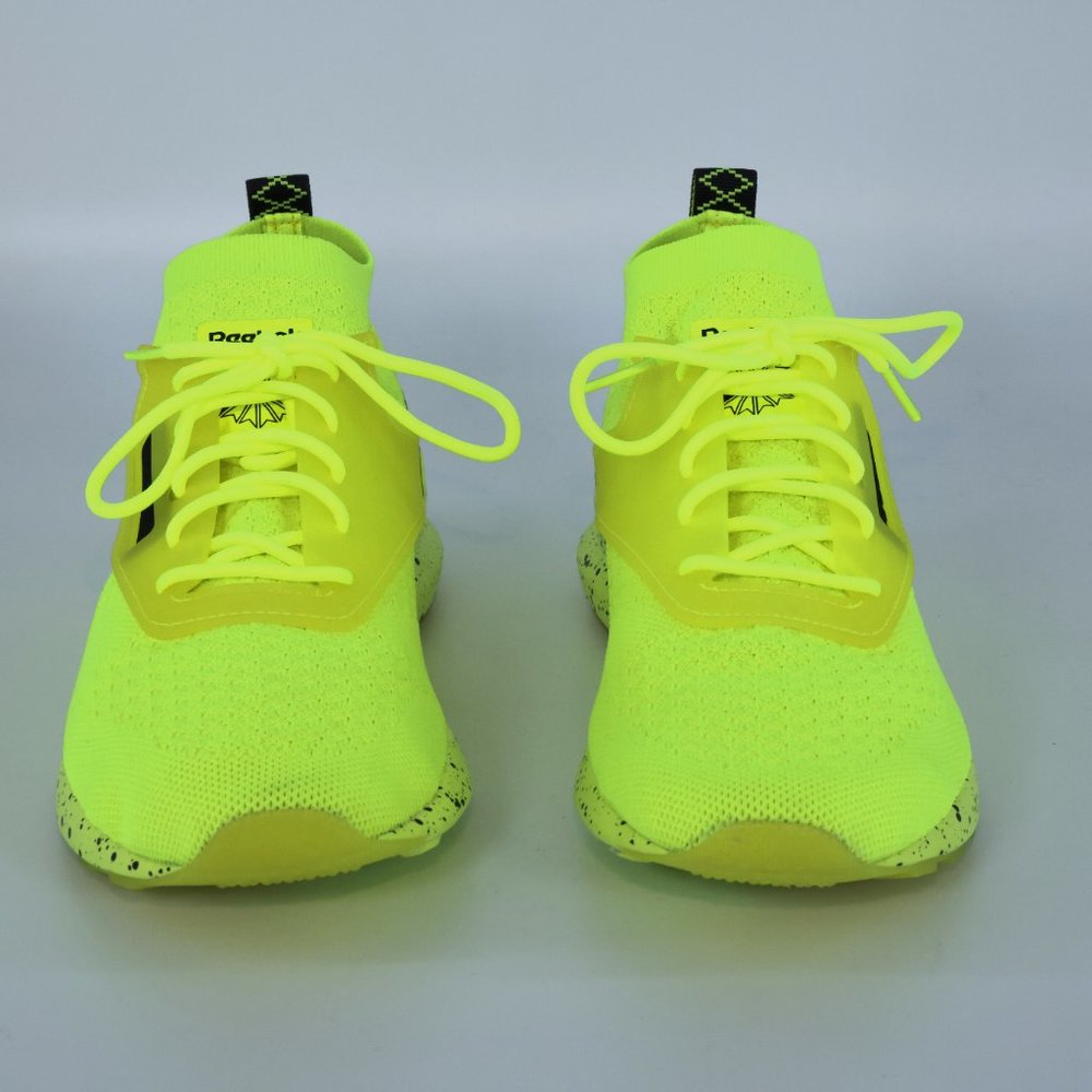 Reebok - Picture 2 of 6